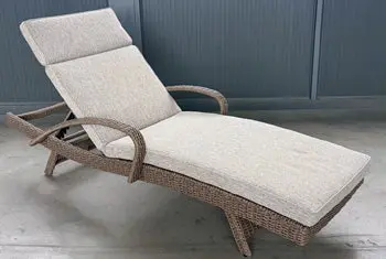 Laguna Heights Chaise Lounge With Cushion 1