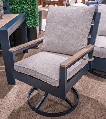 East Beach Outdoor Swivel Chair With Cushion (Set Of 2) 1