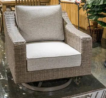 Laguna Heights Swivel Lounge With Cushion 1