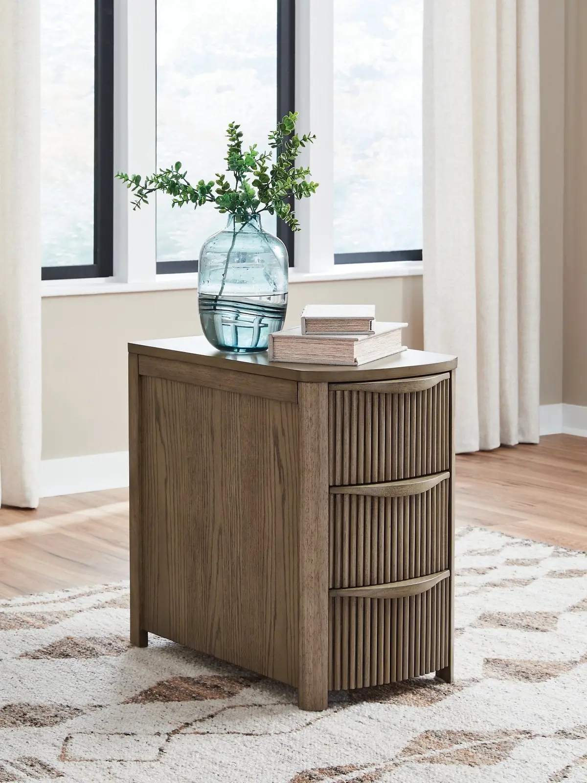 Camdill Chairside End Table 2