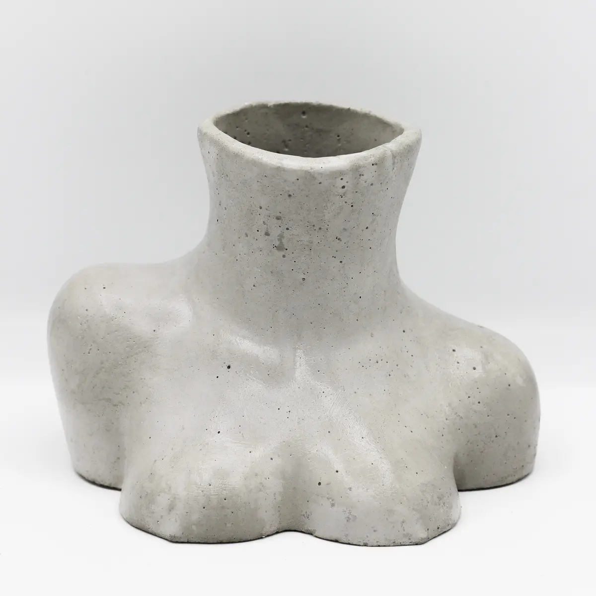 Betonvase ; Vase ; Frau ; Körper ; 
Trockenblumenvase „Headless“ 1