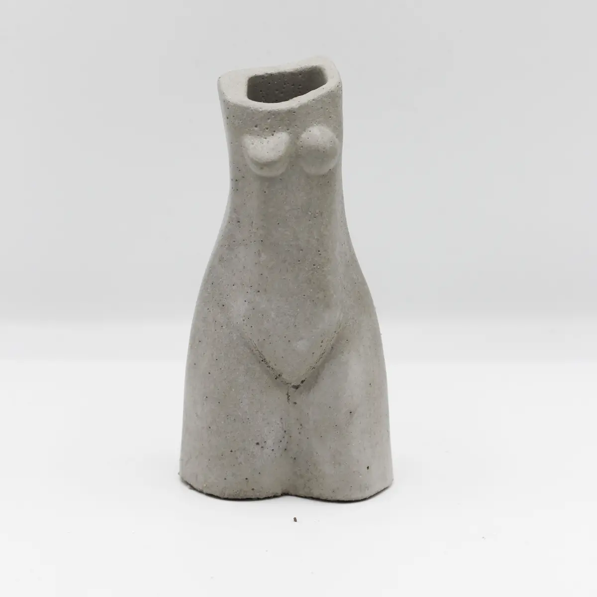 Betonvase; Frau; Körper; Trockenblumenvase „Görl 1“ 1