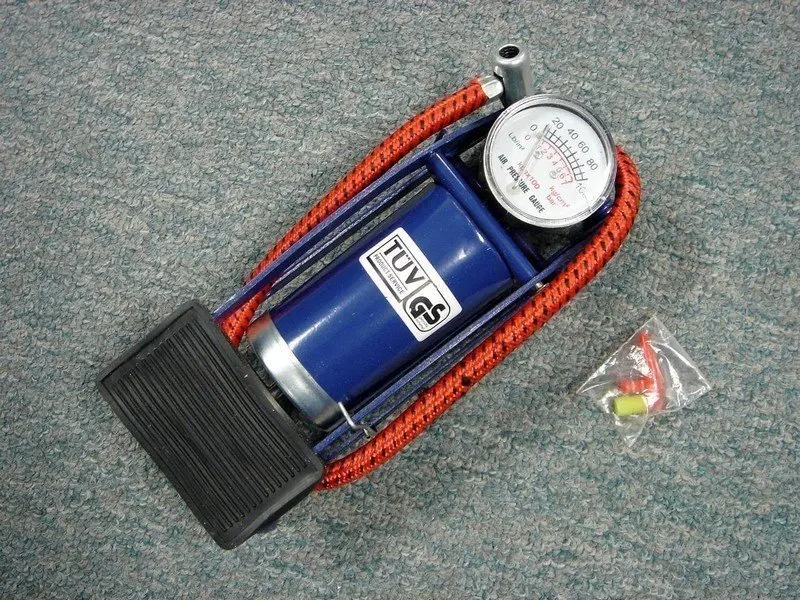 Portable Bicycle Foot Pump 2