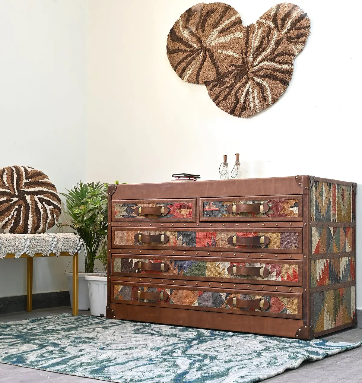 Axis Chest Of Drawers - Kilim And Leather 1