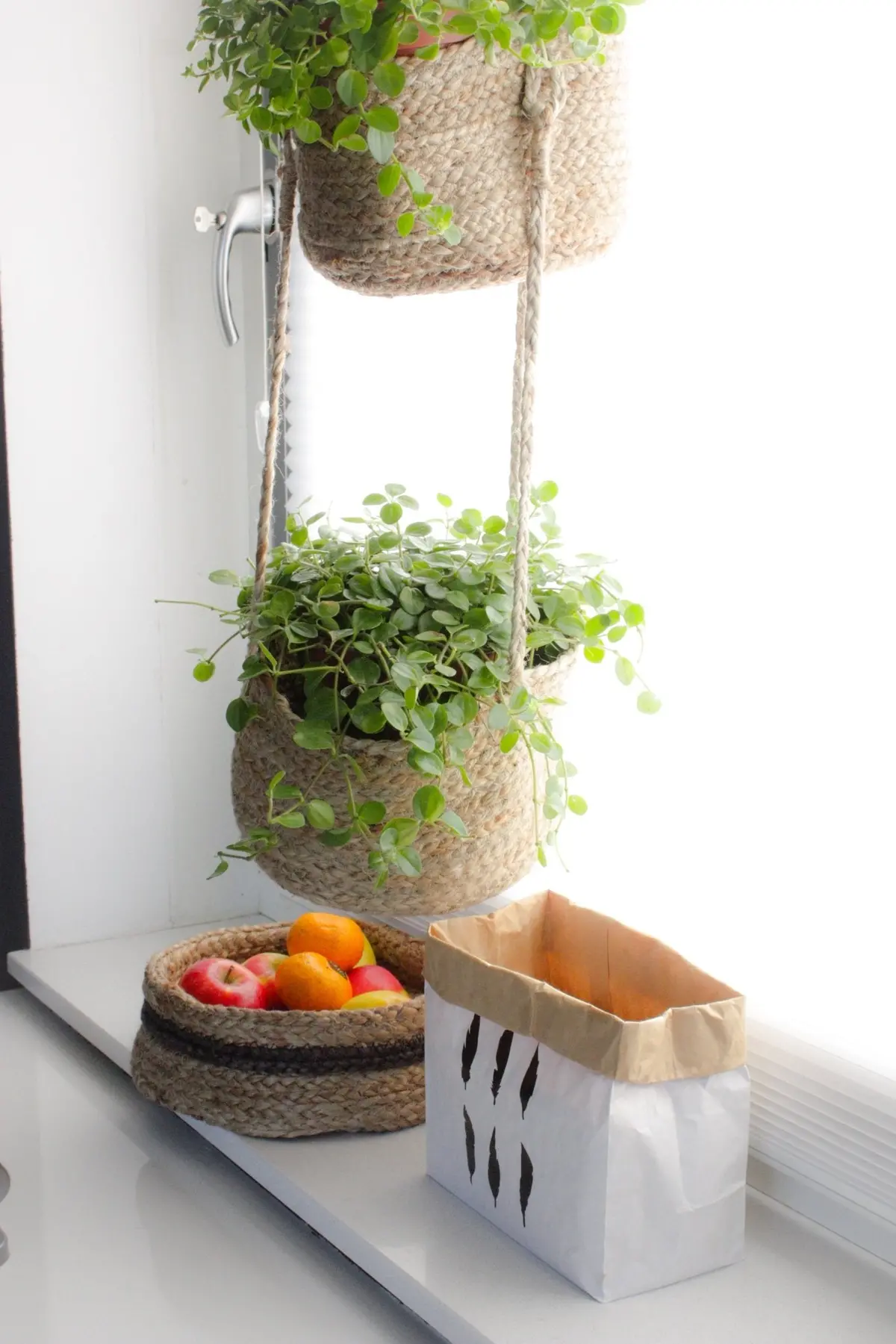 Belay - Hanging Jute Basket 1