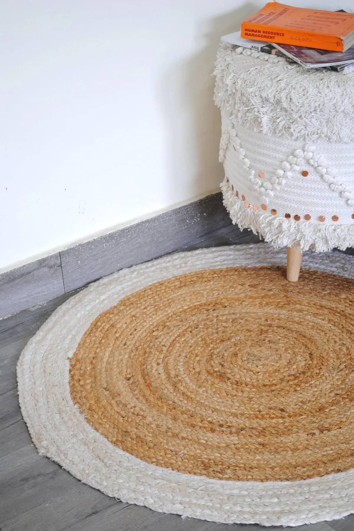 Cleome  - Round Jute Rug 1