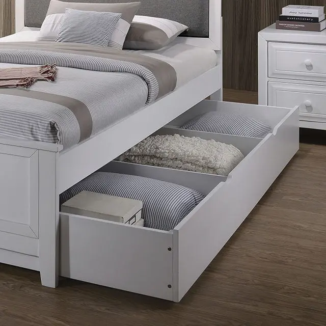 Kirsten Trundle White 1