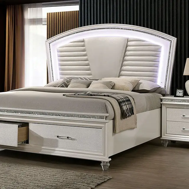Maddie Bed White & Silver 1