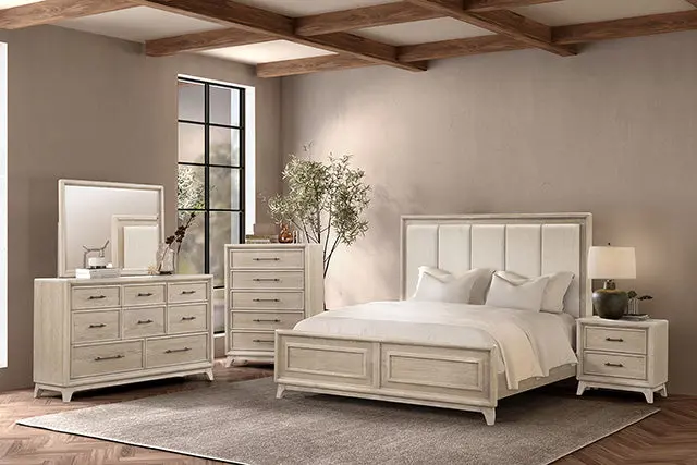 Midhurst E.King & Queen Bed 1