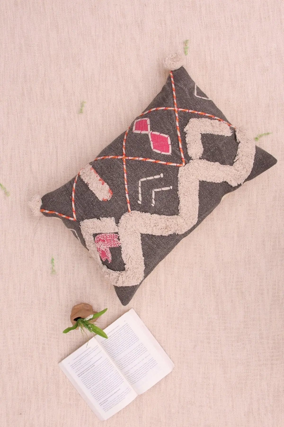 Magic - Lumbar Cushion Cover 1