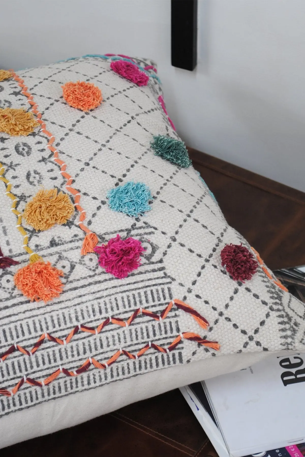Magnom - Square Cushion Cover 2