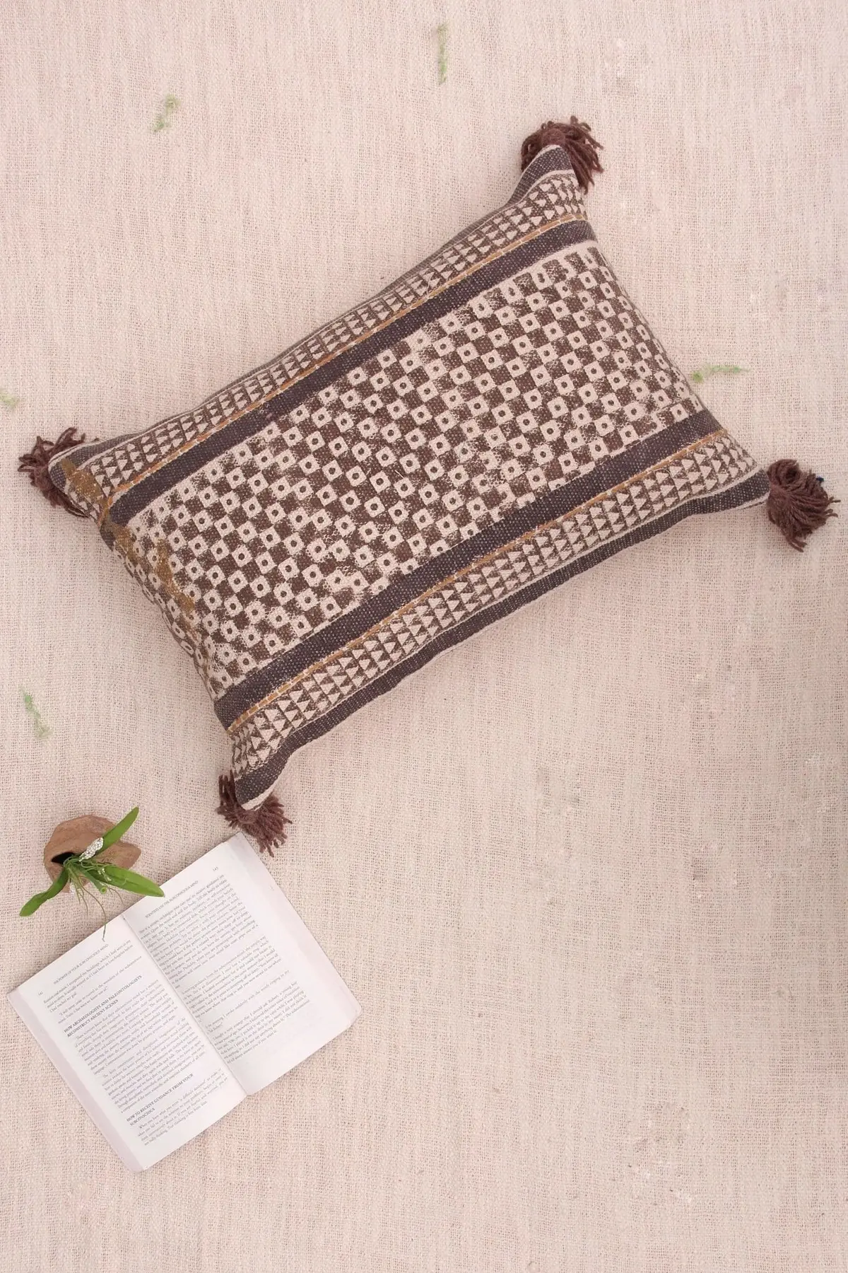 Squaregenics - Lumbar Cushion Cover 1