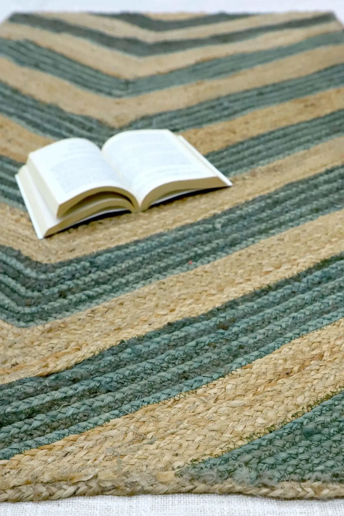Virgo - Jute Woven Rug 3