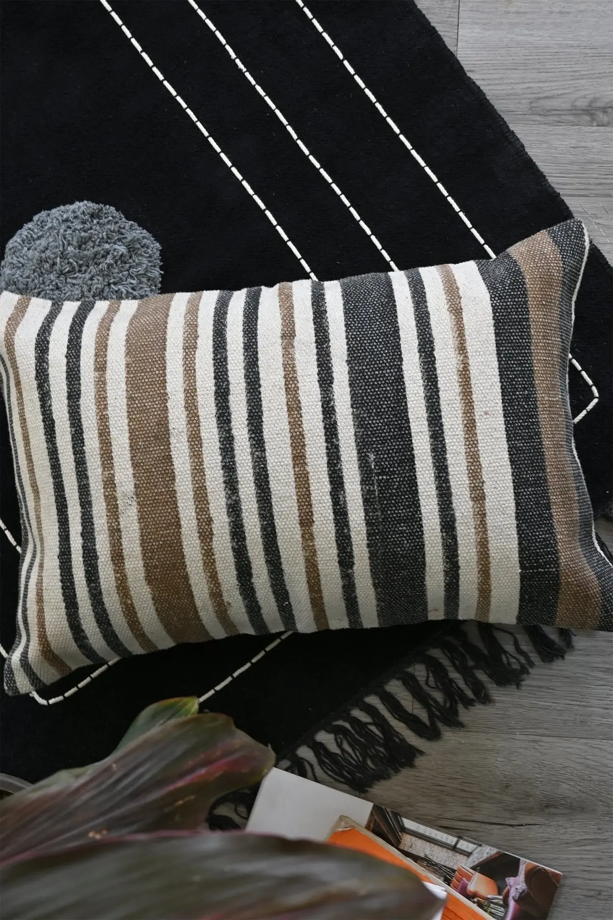 Zebs - Lumbar Cushion Cover 1